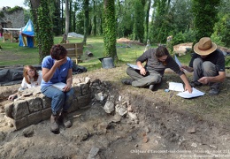 Sondage archéologique sur le site du château d'Eaucourt-sur-Somme (France) - Août 2015