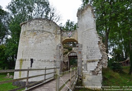 Sondage archéologique sur le site du château d'Eaucourt-sur-Somme (France) - Août 2015