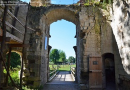 Sondage archéologique sur le site du château d'Eaucourt-sur-Somme (France) - Août 2015