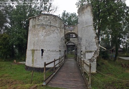 Sondage archéologique sur le site du château d'Eaucourt-sur-Somme (France) - Août 2015