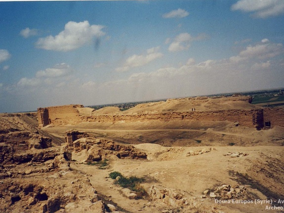 Le long de l'Euphrate - Avril 2002